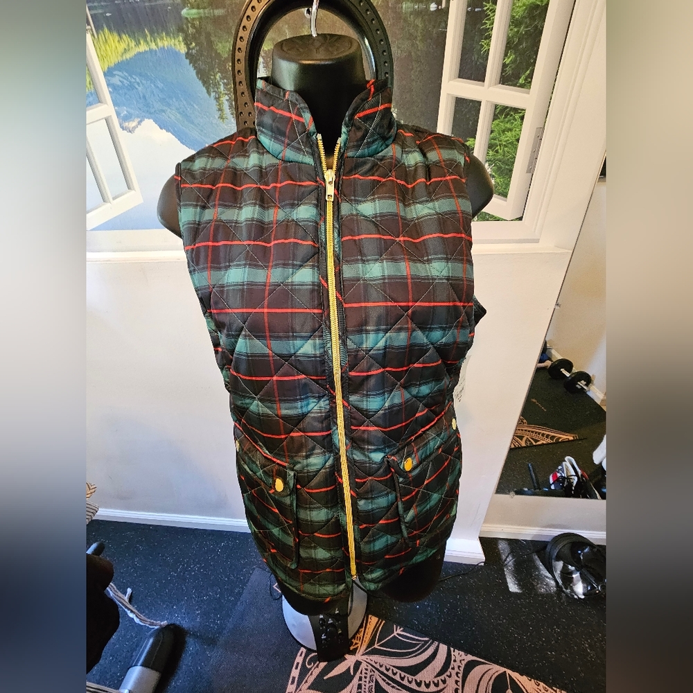 St John's Bay - Puffer Vest - Size Medium - NWT